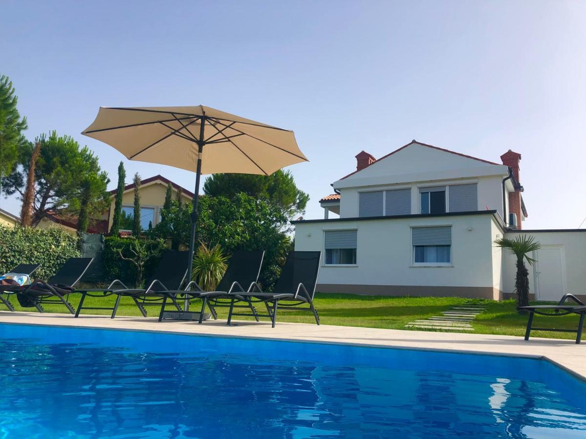 Apartmaji Meli Pu Izola Exterior foto